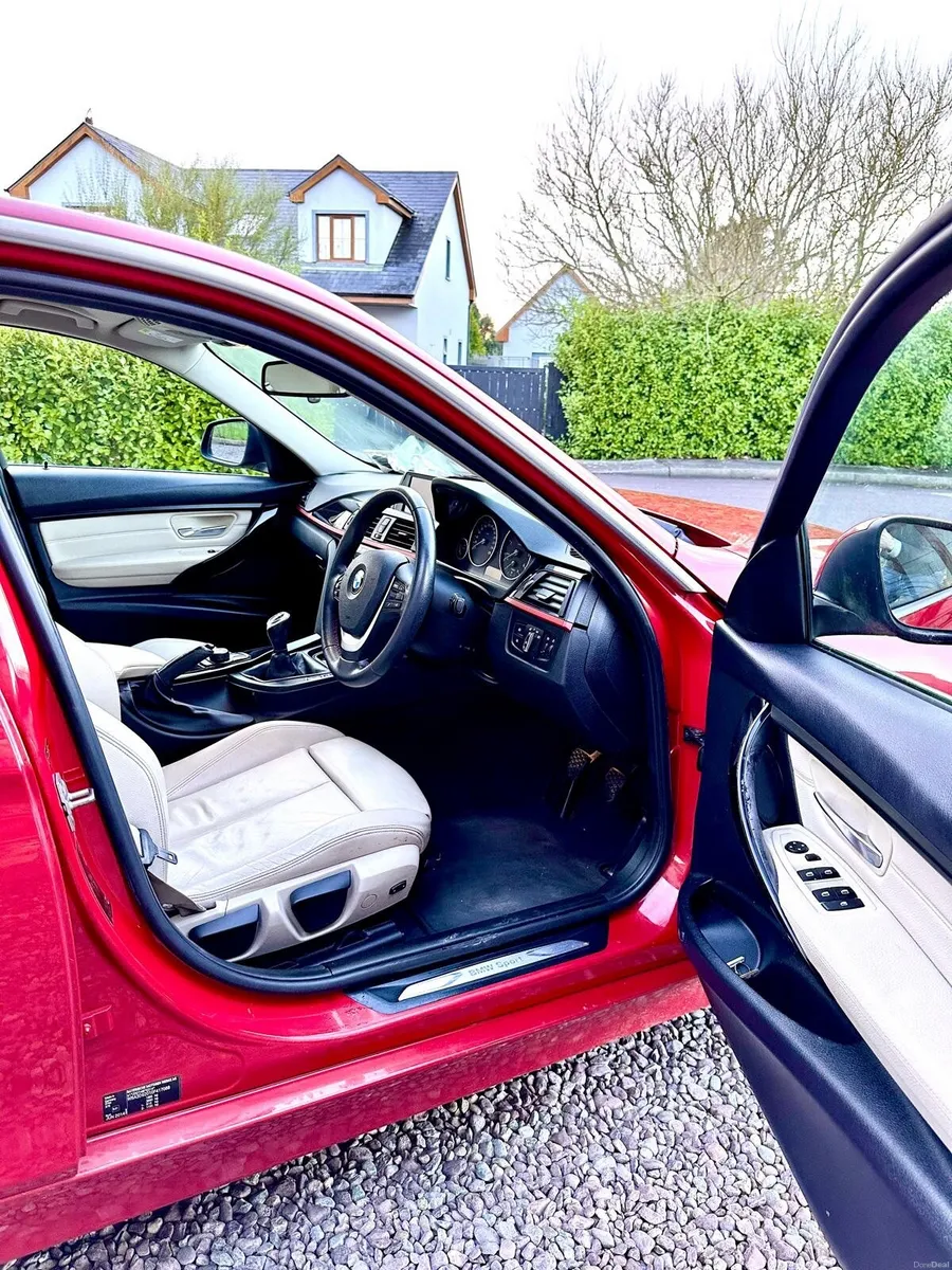 BMW 3-Series 2014 - Image 2