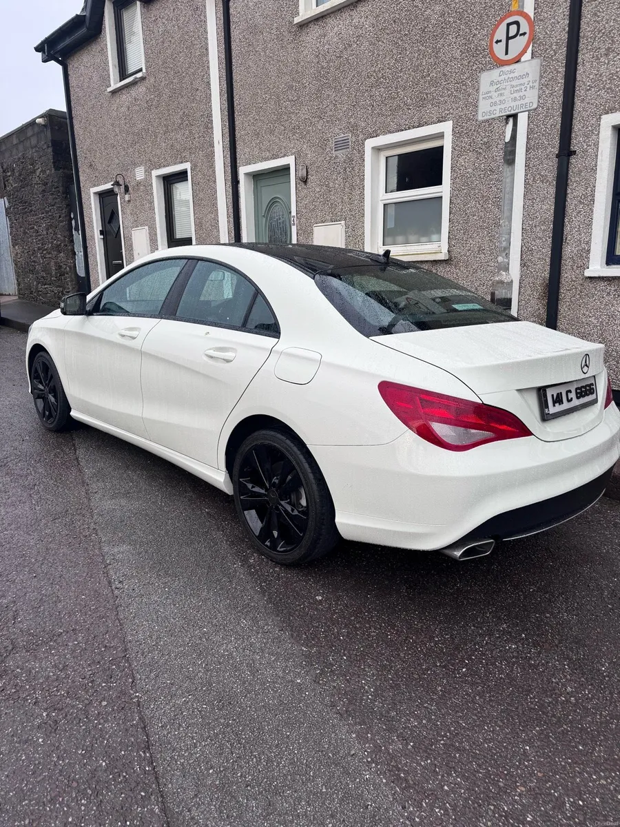 Mercedes CLA 180 URBAN 1.6 Petrol Manual - Image 2