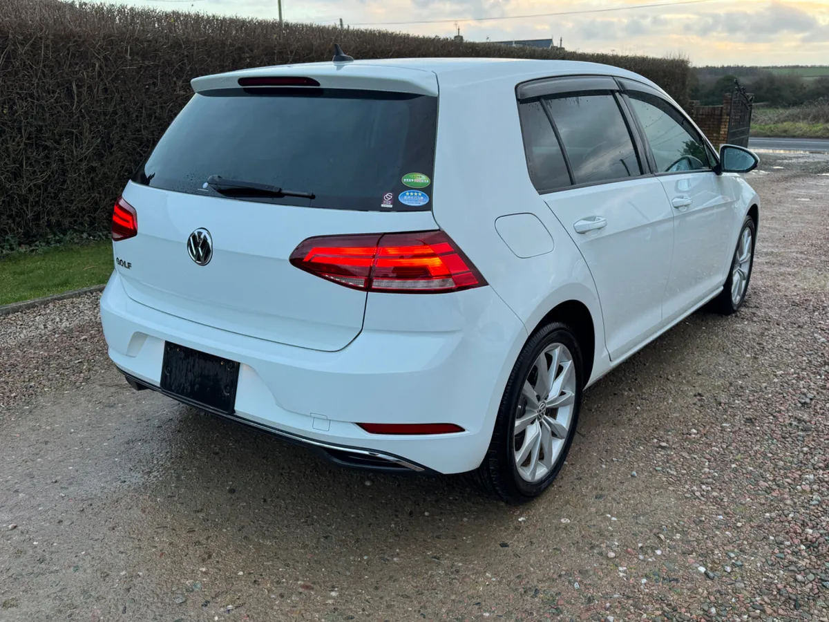 181 Volkswagen Golf Comfortline 1.2 DSG - Image 4