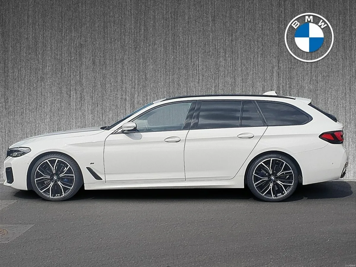 BMW 5-Series 520d M Sport Touring - Image 4
