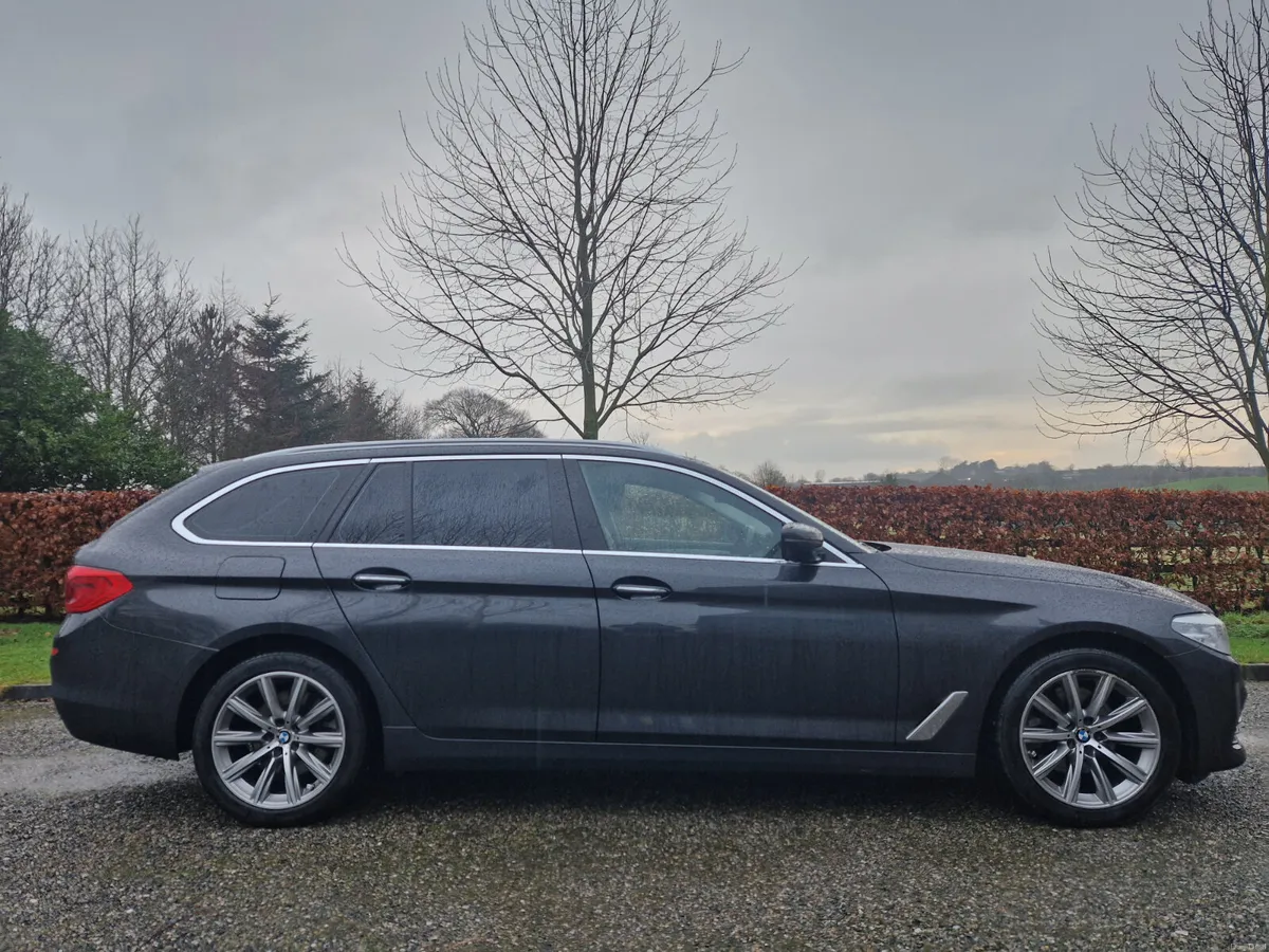 BMW 520, AUTO ,TOURING,LOW KMS, WARRANTY & FINANCE - Image 4