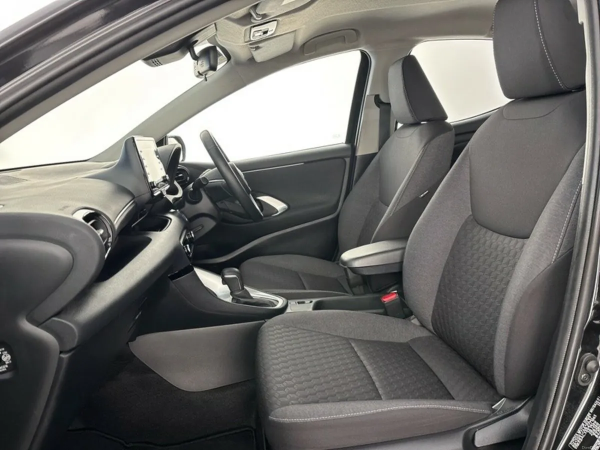 Toyota Yaris Luna - Image 6