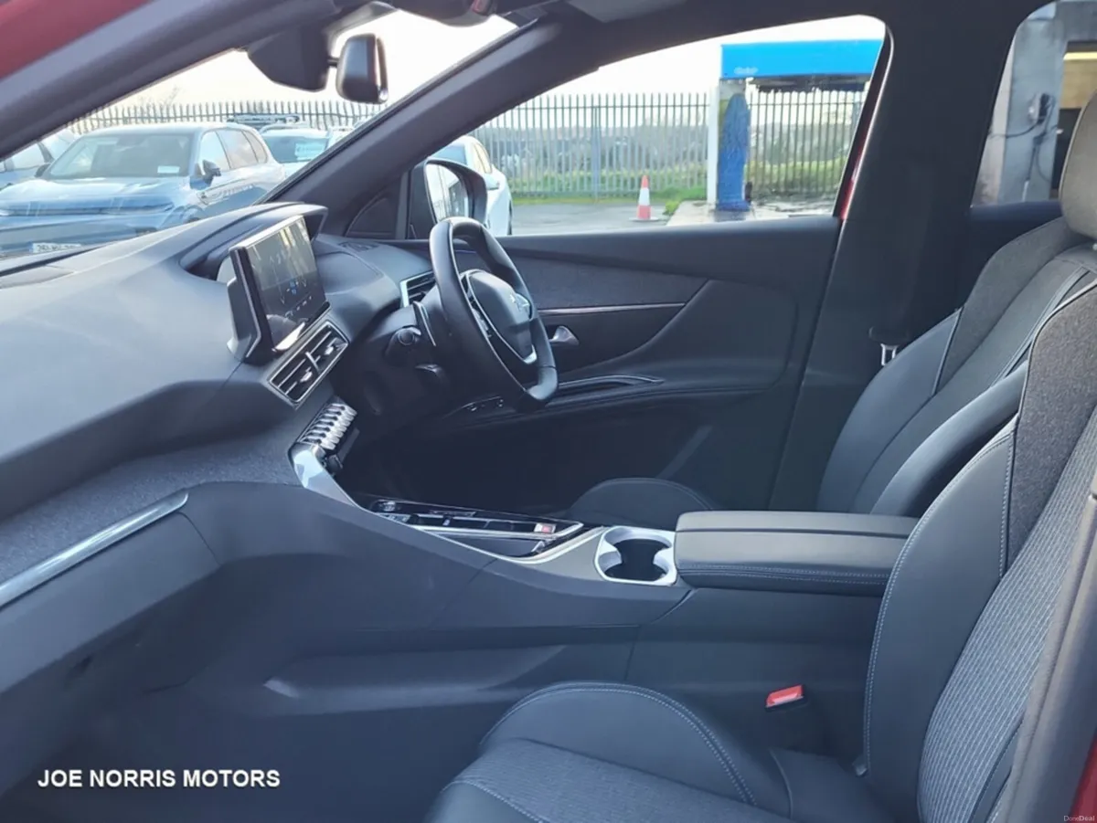 Peugeot 3008 ALLURE 1.5 HDI  AUTO130 - Image 4