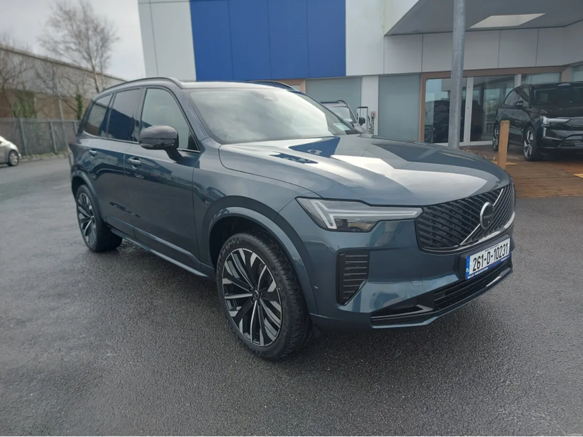 Volvo XC90 T8 PHEV PLUS DARK AWD 5DR - Image 1