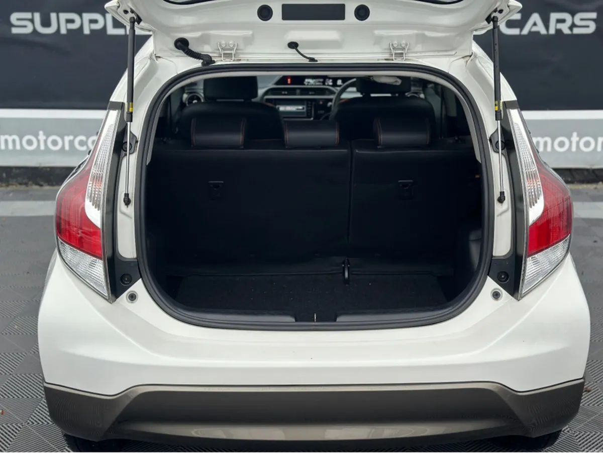 Toyota Aqua Hybrid - Image 6