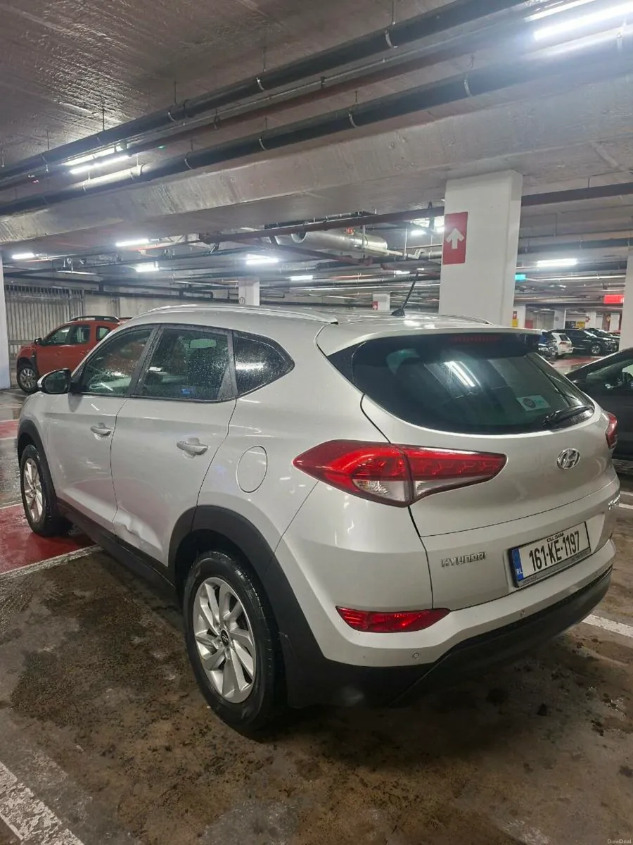 HYUNDAI TUCSON 2016 LOW KM 1 OWNER - Image 3