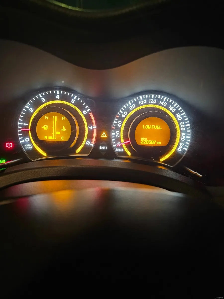 Toyota Auris 2010 Petrol 1.3 Manual - Image 2