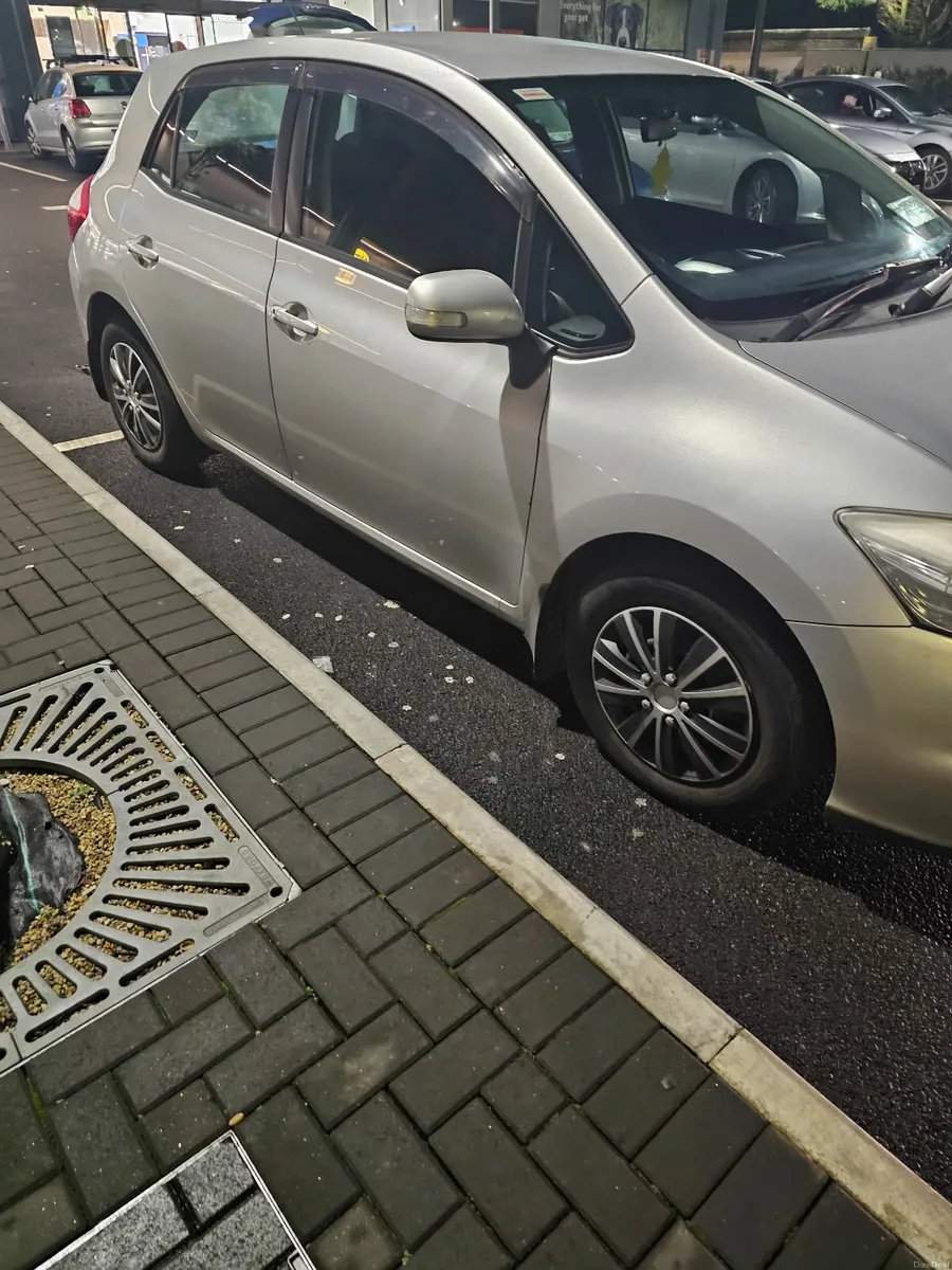 Toyota Auris 2010 Petrol 1.3 Manual - Image 4