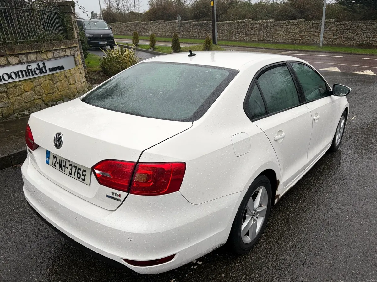 12 VW JETTA NCT 10/26 - Image 4