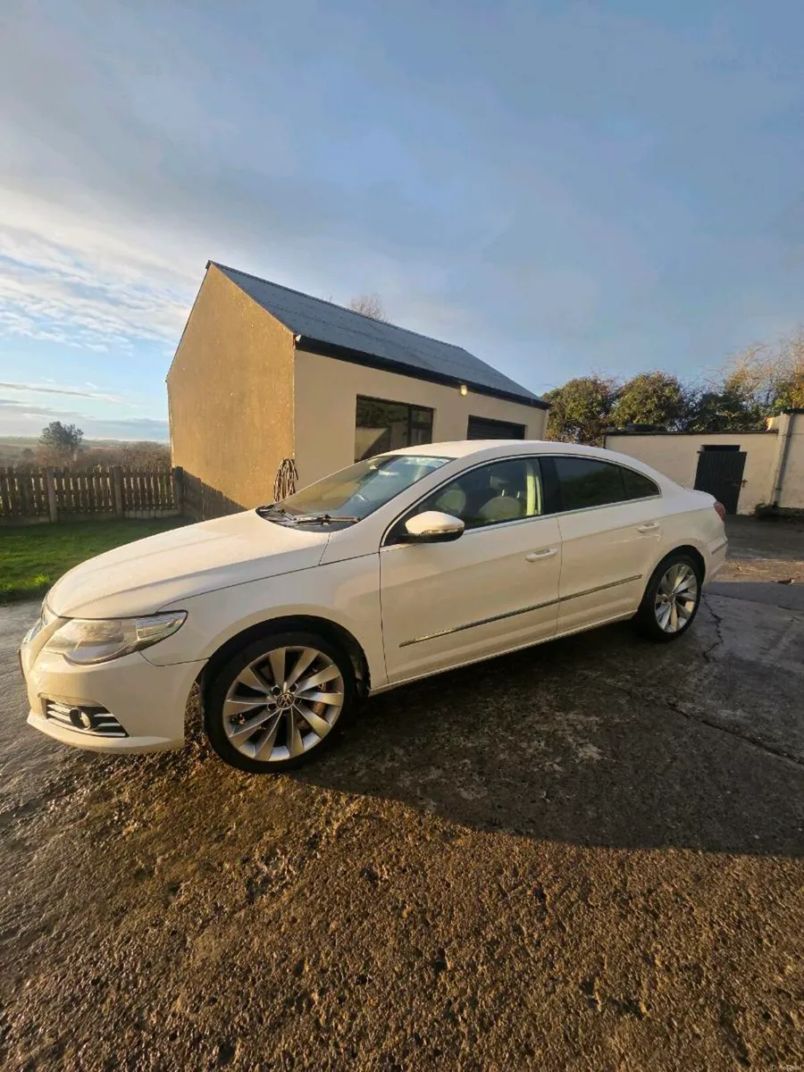 Volkswagen Passat CC - Image 2