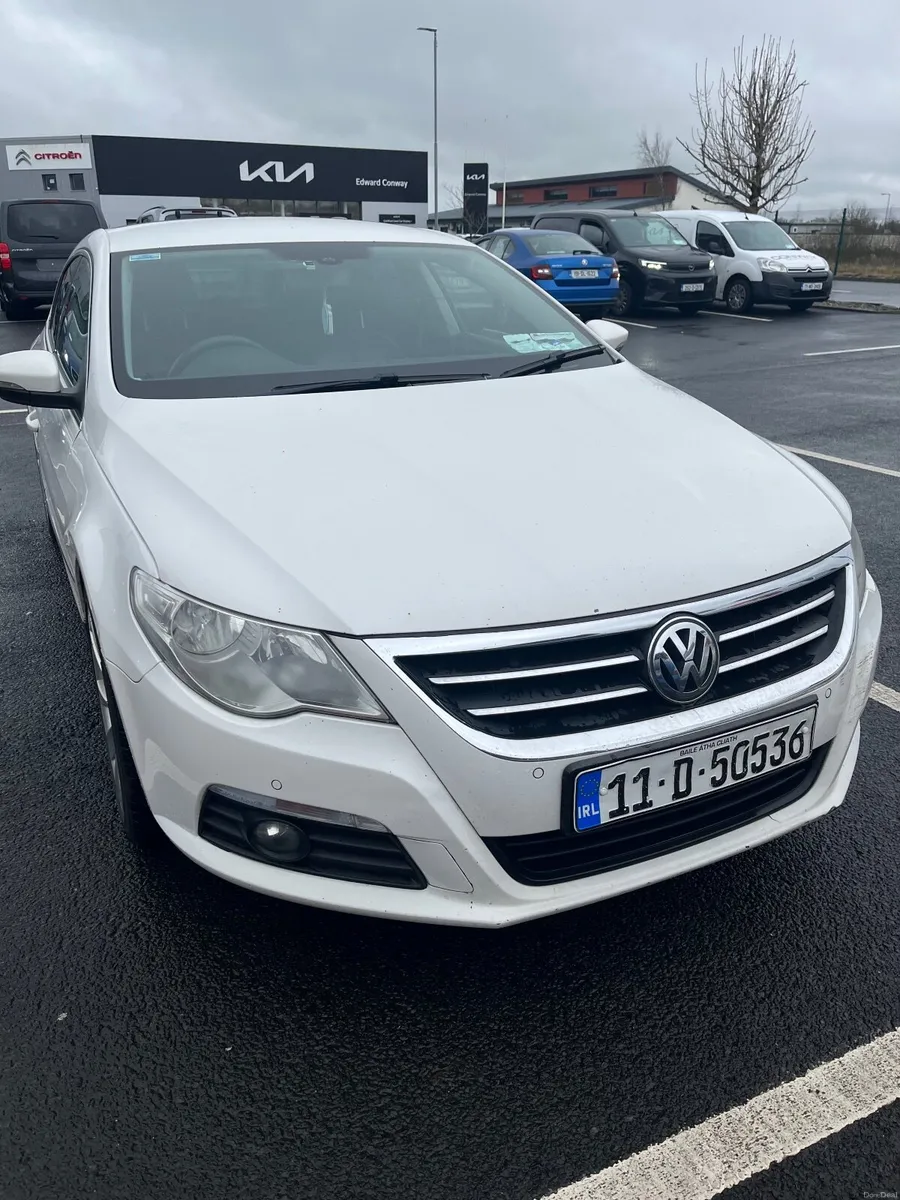 Volkswagen Passat 2011 - Image 1