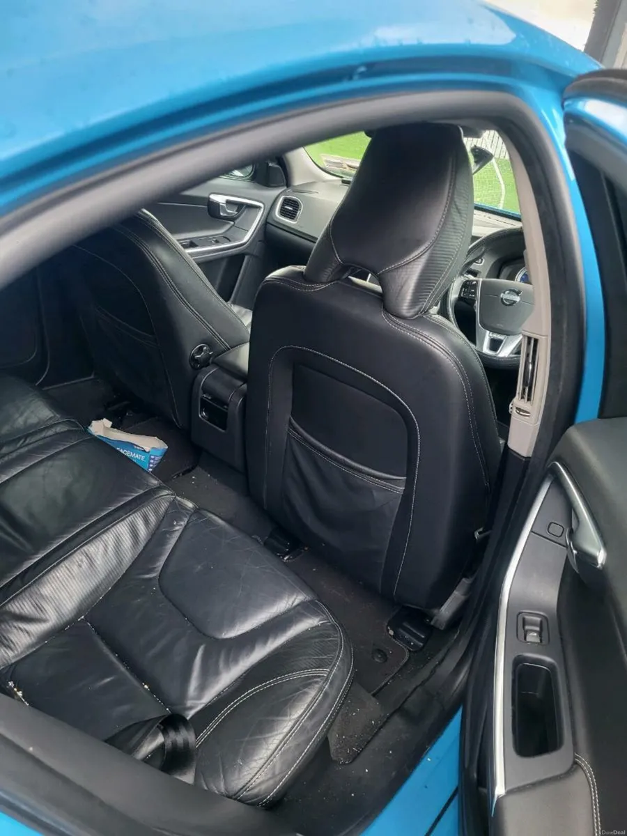 2012 Volvo S60 sport and Low Mileage - Image 4