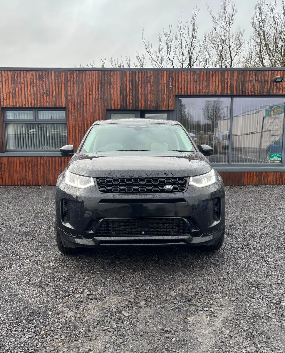 Land Rover Discovery 2022 - Image 2