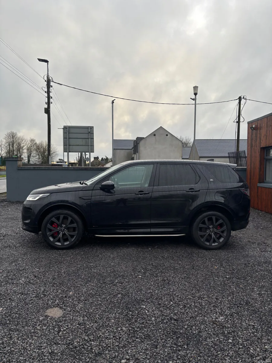 Land Rover Discovery 2022 - Image 4
