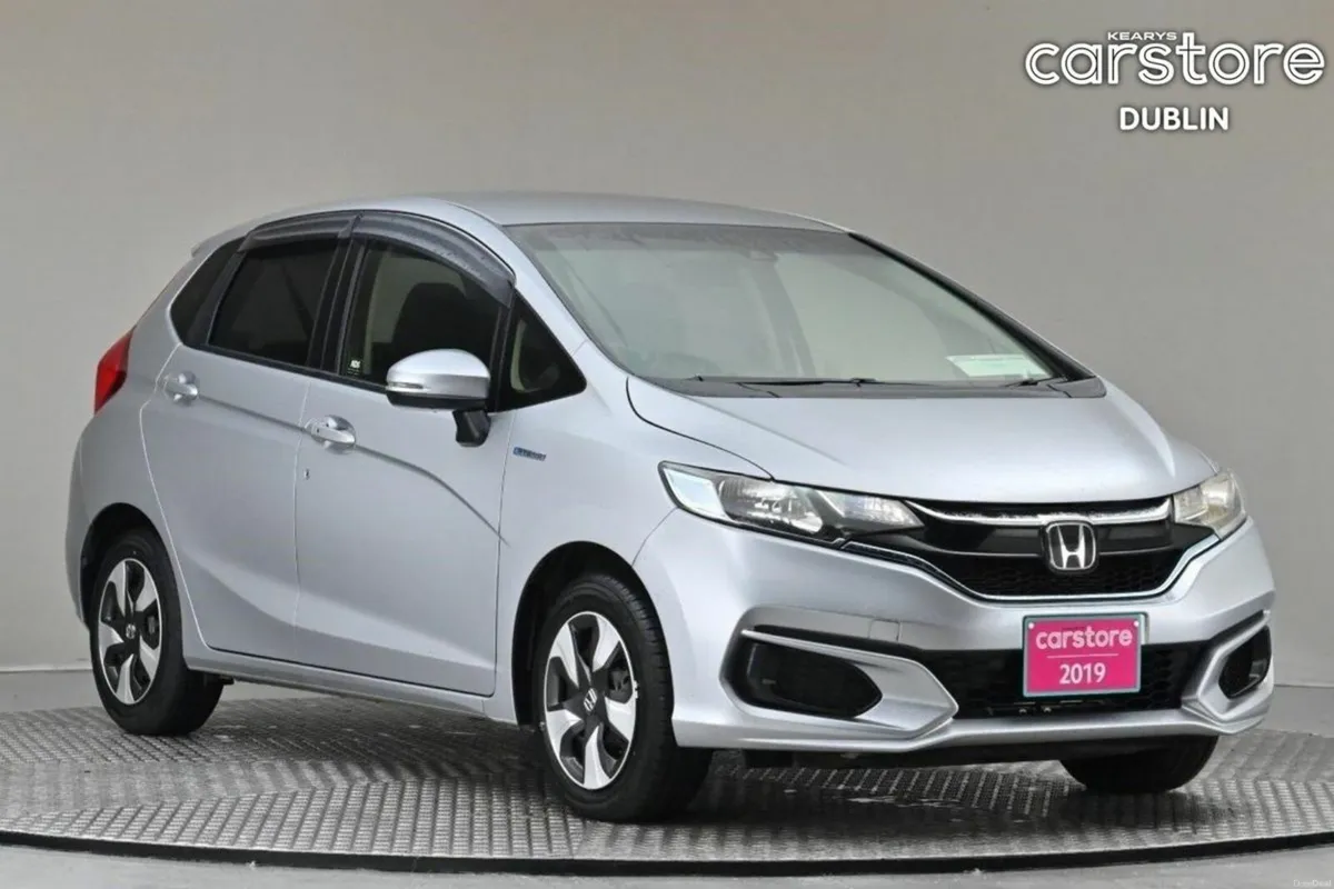 Honda Fit 1.5 HYBRID AUTO **9"ANDROID CAR PLAYER** - Image 1