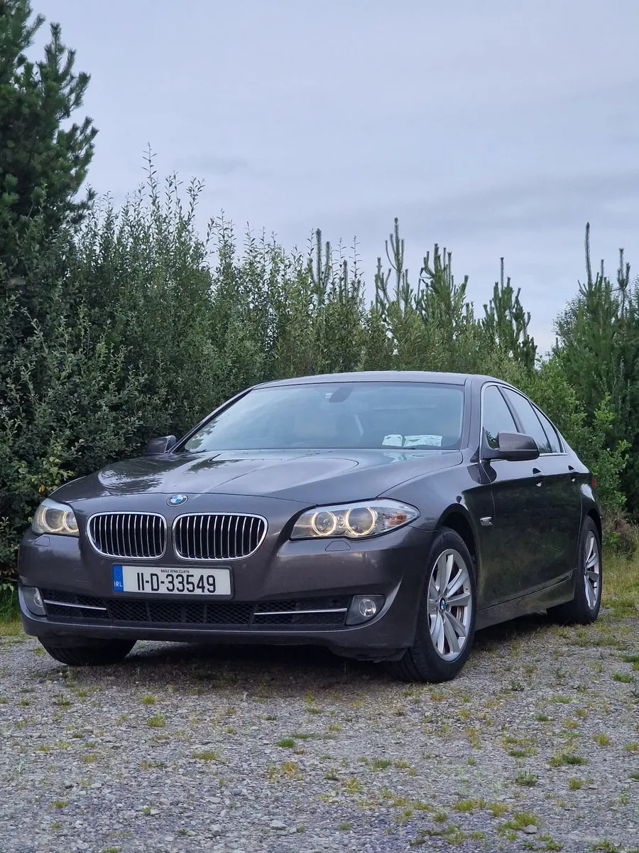 BMW 5-Series 2011 - Image 1