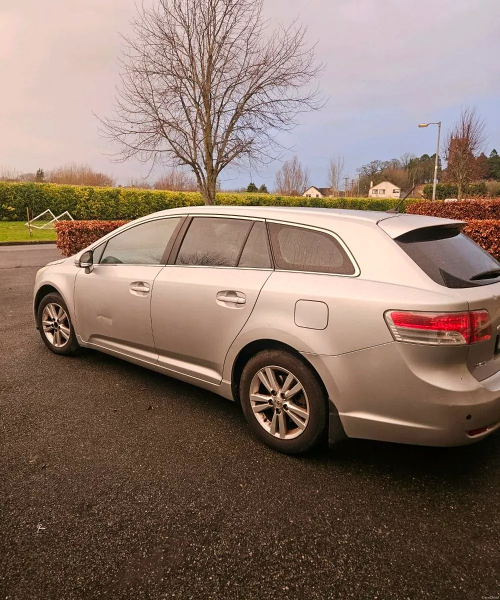 Toyota avensis - Image 3