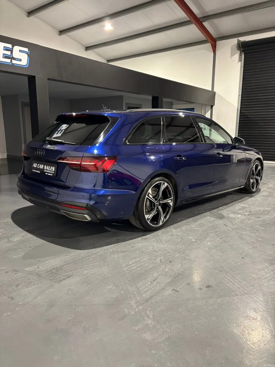 Audi A4 2021 2.0 tdi black edition - Image 4