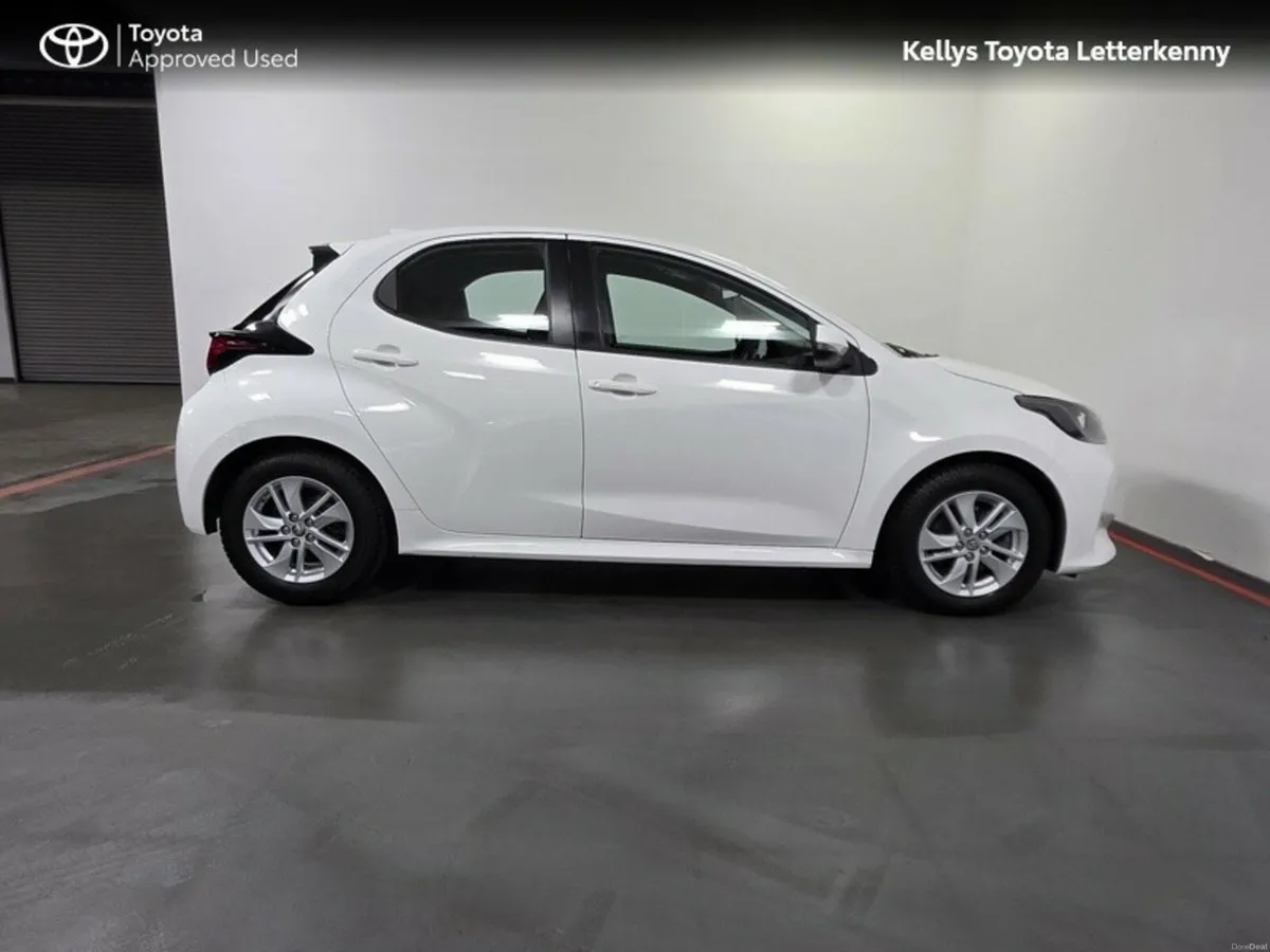 Toyota Yaris YARIS HYBRID LUNA #65 - Image 3