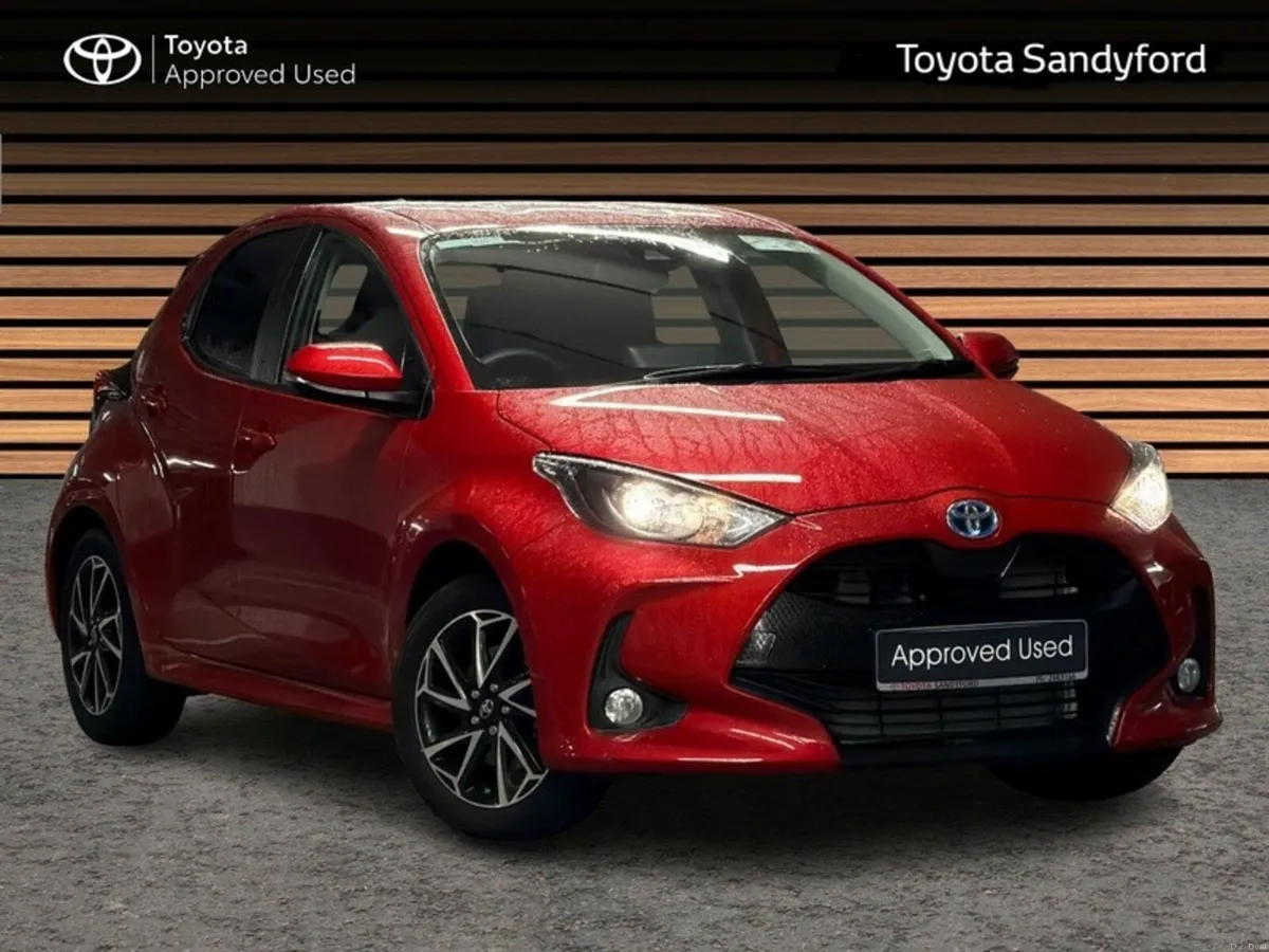 Toyota Yaris HYBRID LUNA SPORT // SMART ENTRY/SMAR - Image 1