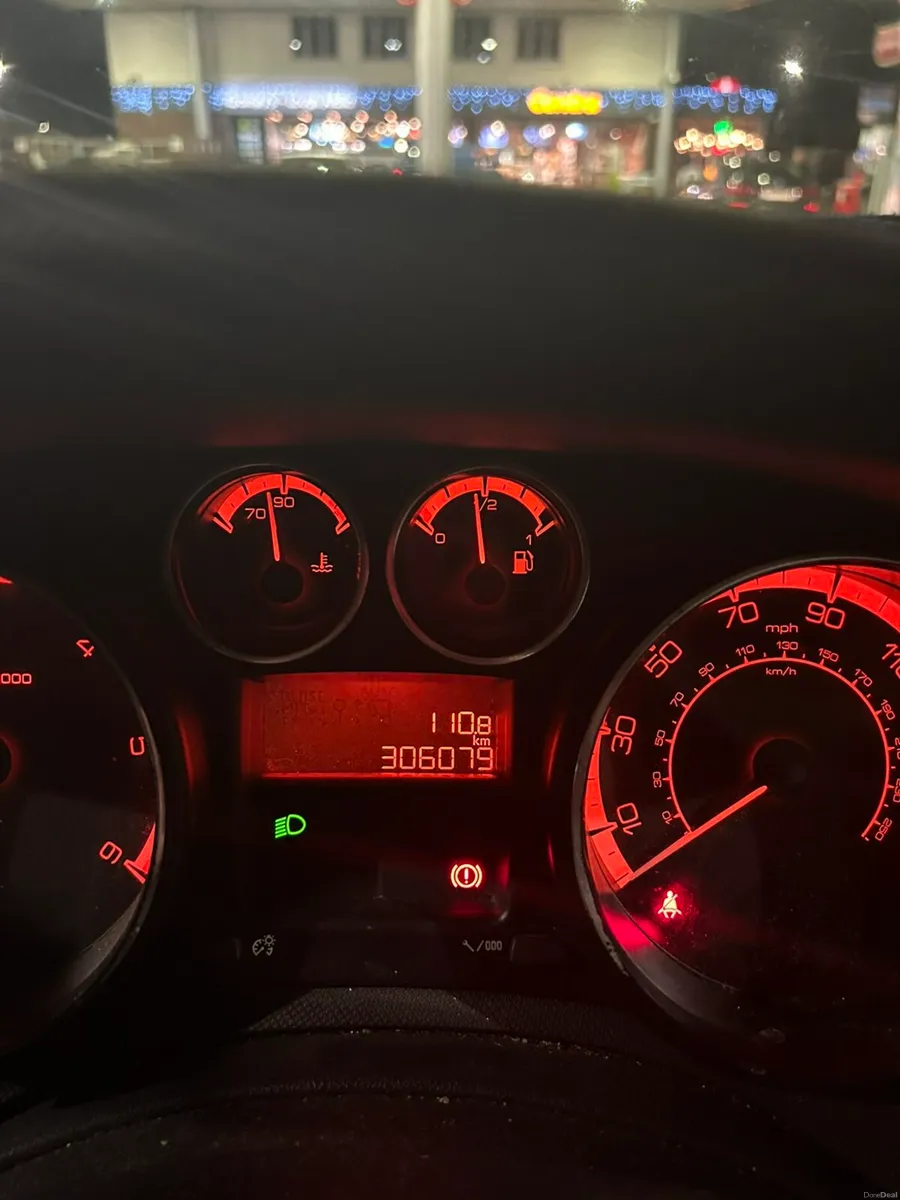 Peugeot 308 - Image 3