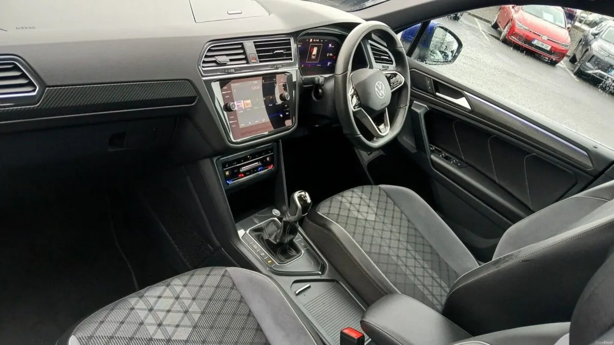 Volkswagen Tiguan R-line 2.0 TDI 150HP **REAR VIEW - Image 2