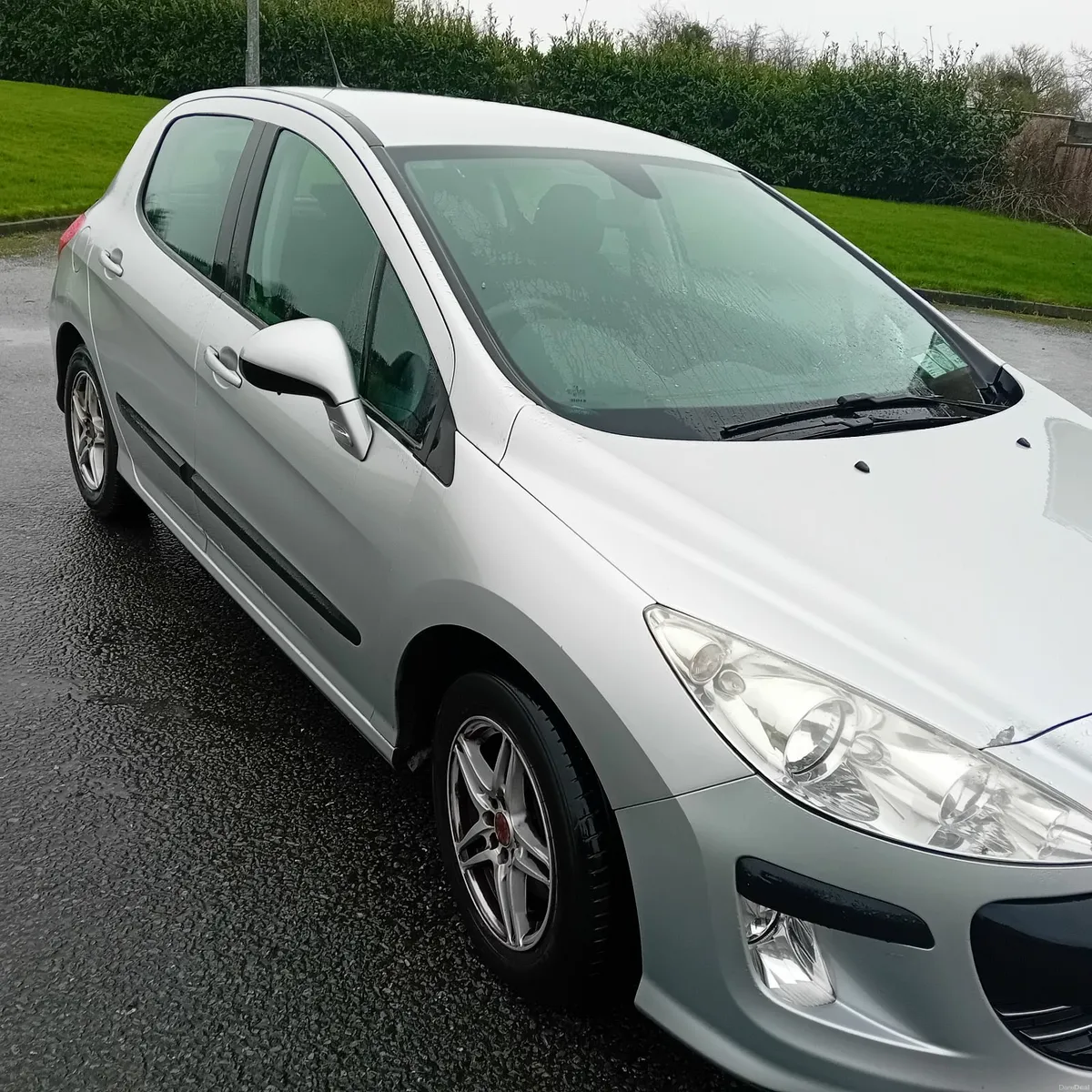 Peugeot 308 2011 - Image 2