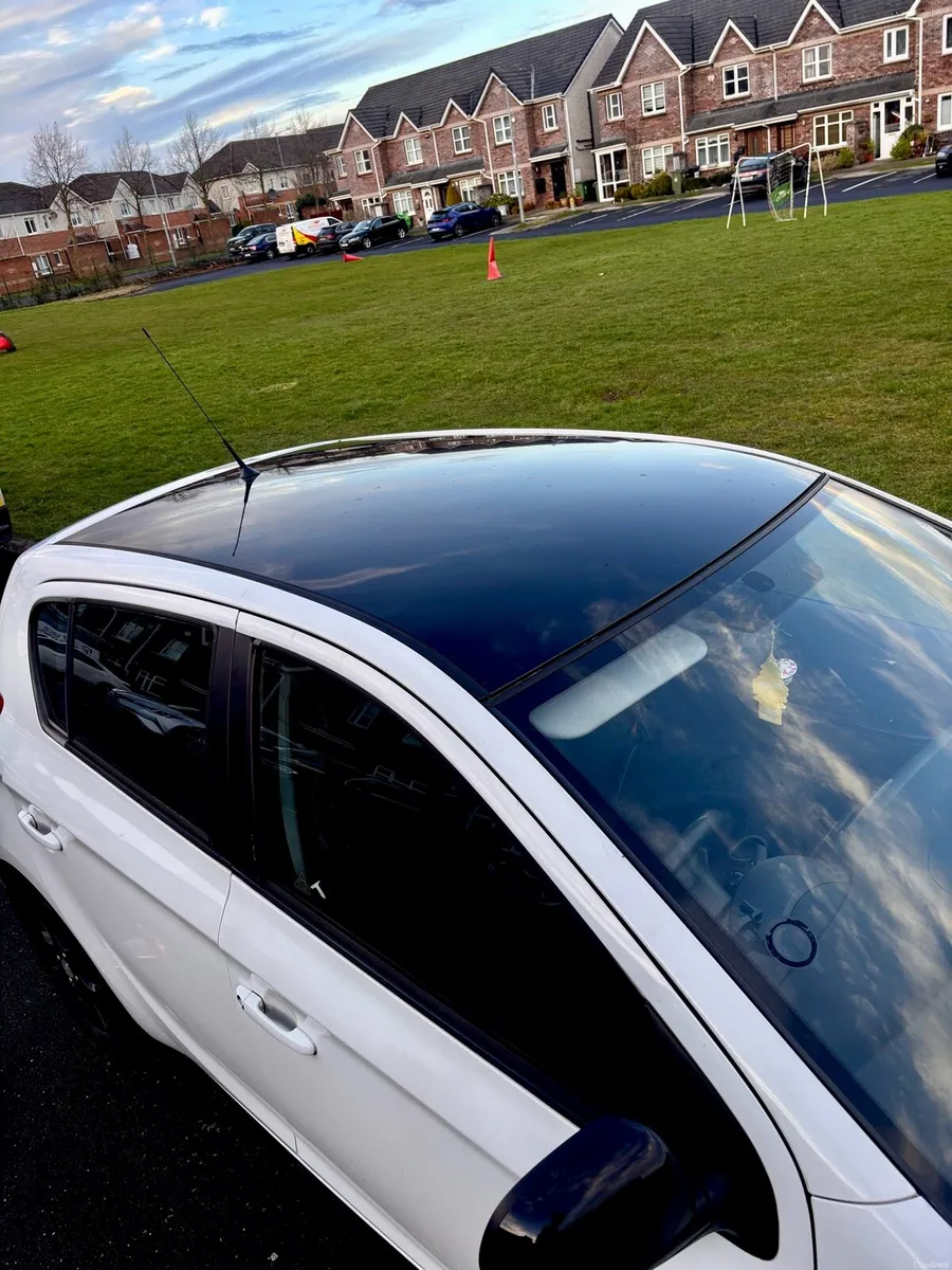 Hyundai i20 2010 1.2l - Image 3