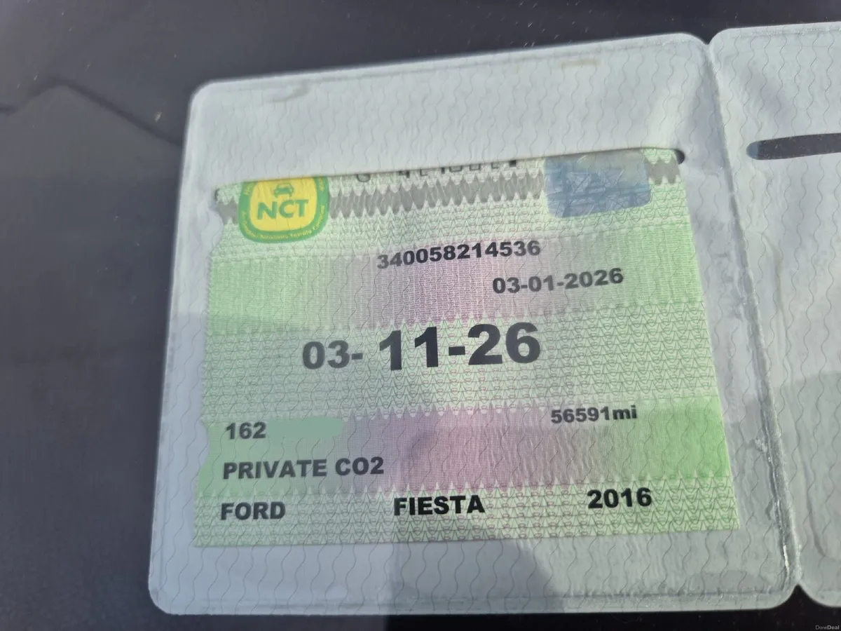 2016 Ford Fiesta 1.2 pet Very low mileage - Image 4