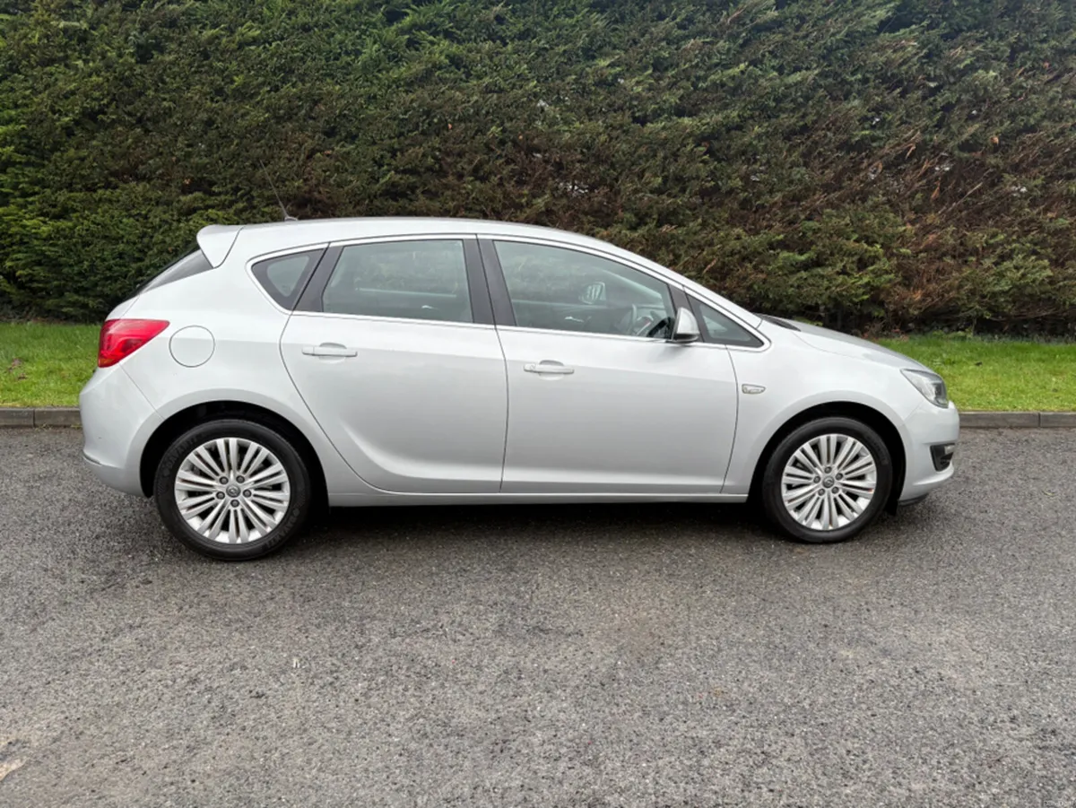 Opel Astra EXCITE 1.6 CDTI 110PS ECO 5DR - Image 3