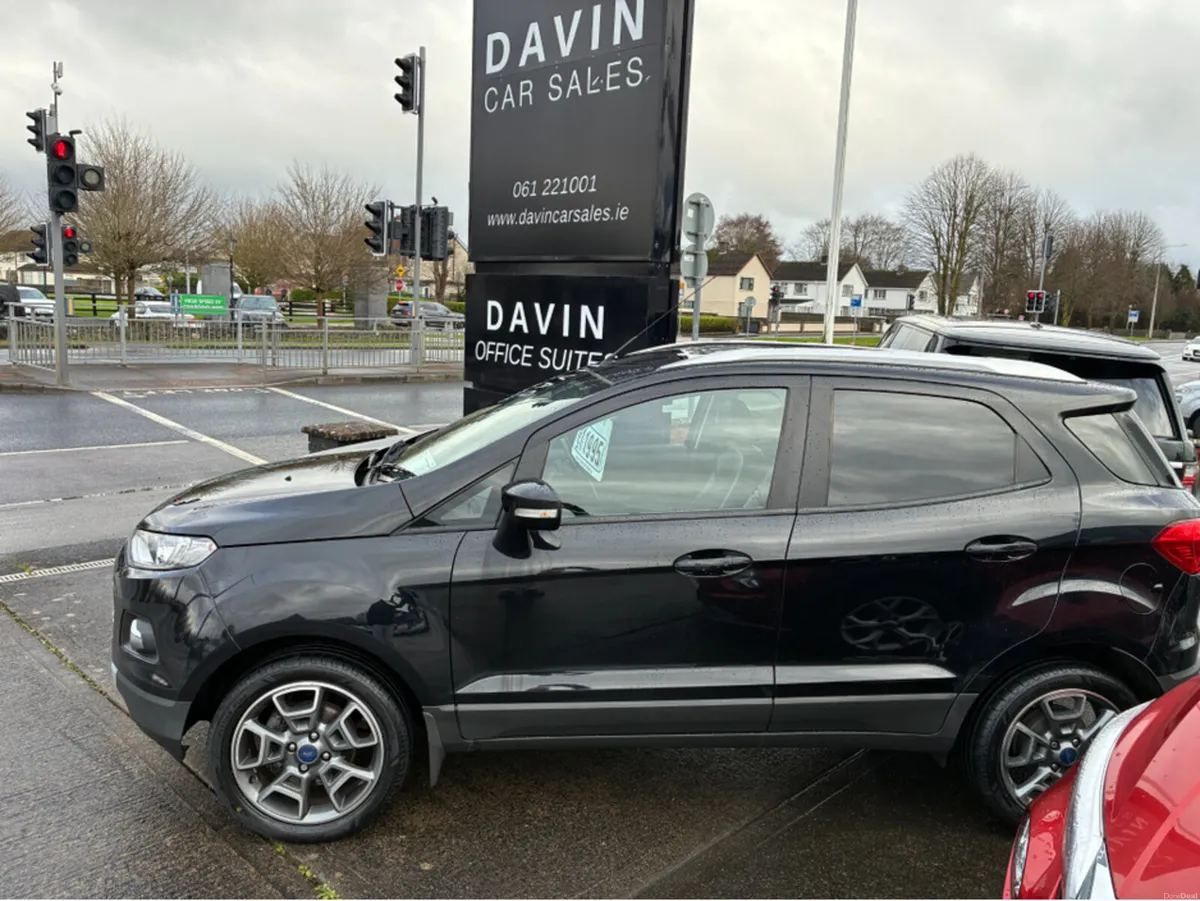 Ford EcoSport TITANIUM 1.5 TDCI 95PS M5 4DR - Image 2