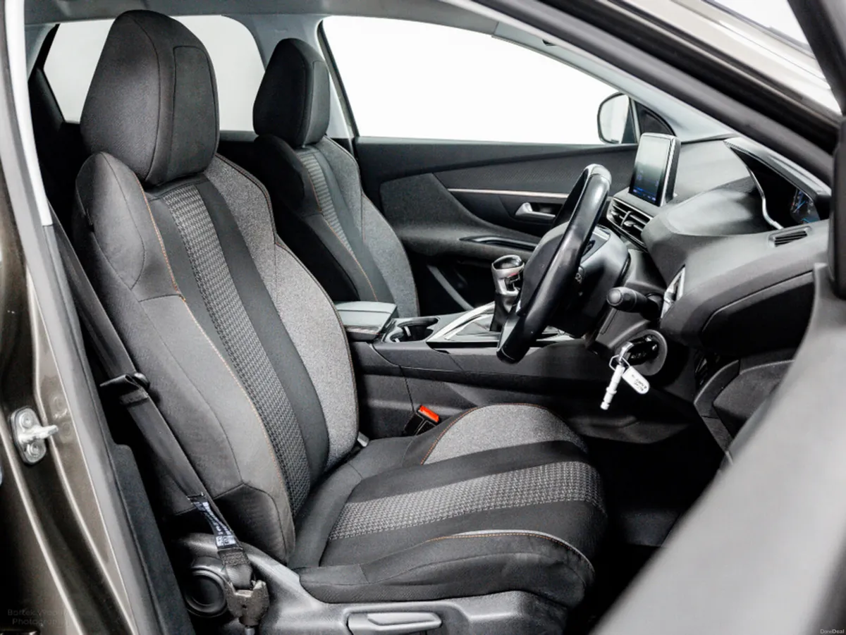 Peugeot 3008 Active 1.5 Diesel 130HP - Image 3