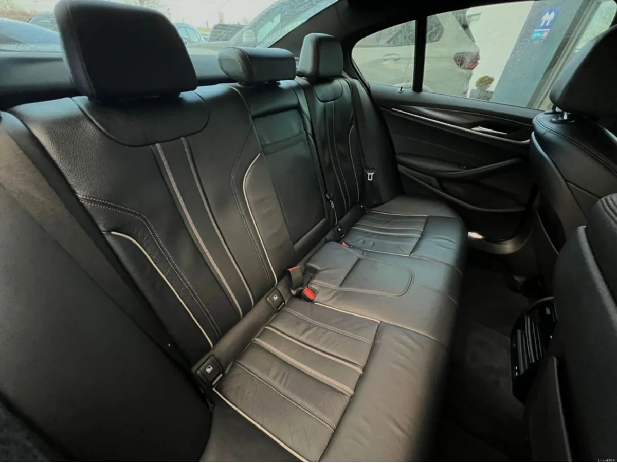 BMW 5-Series 520D M SPORT - Image 3