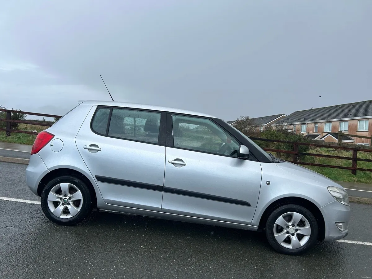2010 SKODA FABIA - MANUAL 1.2 - Image 3