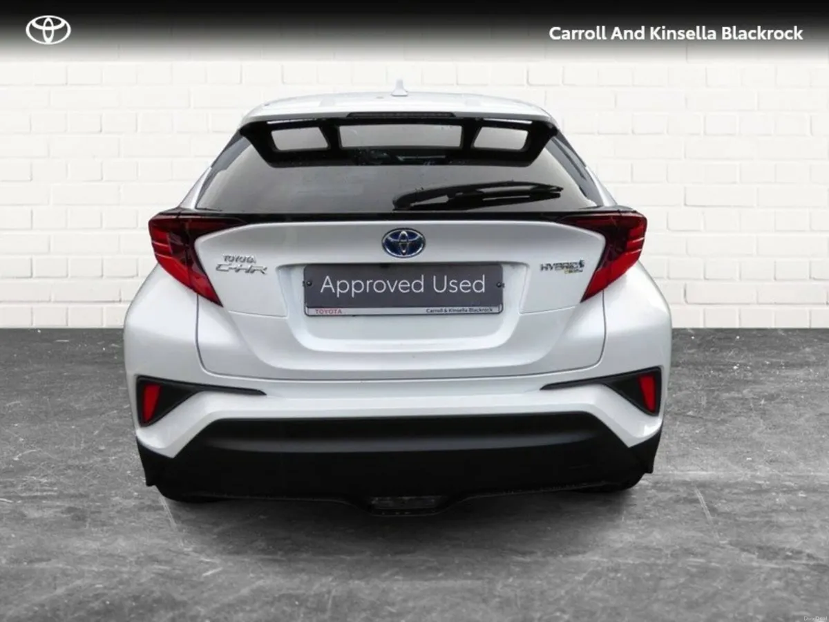 Toyota C-HR Hybrid Sol - Image 4