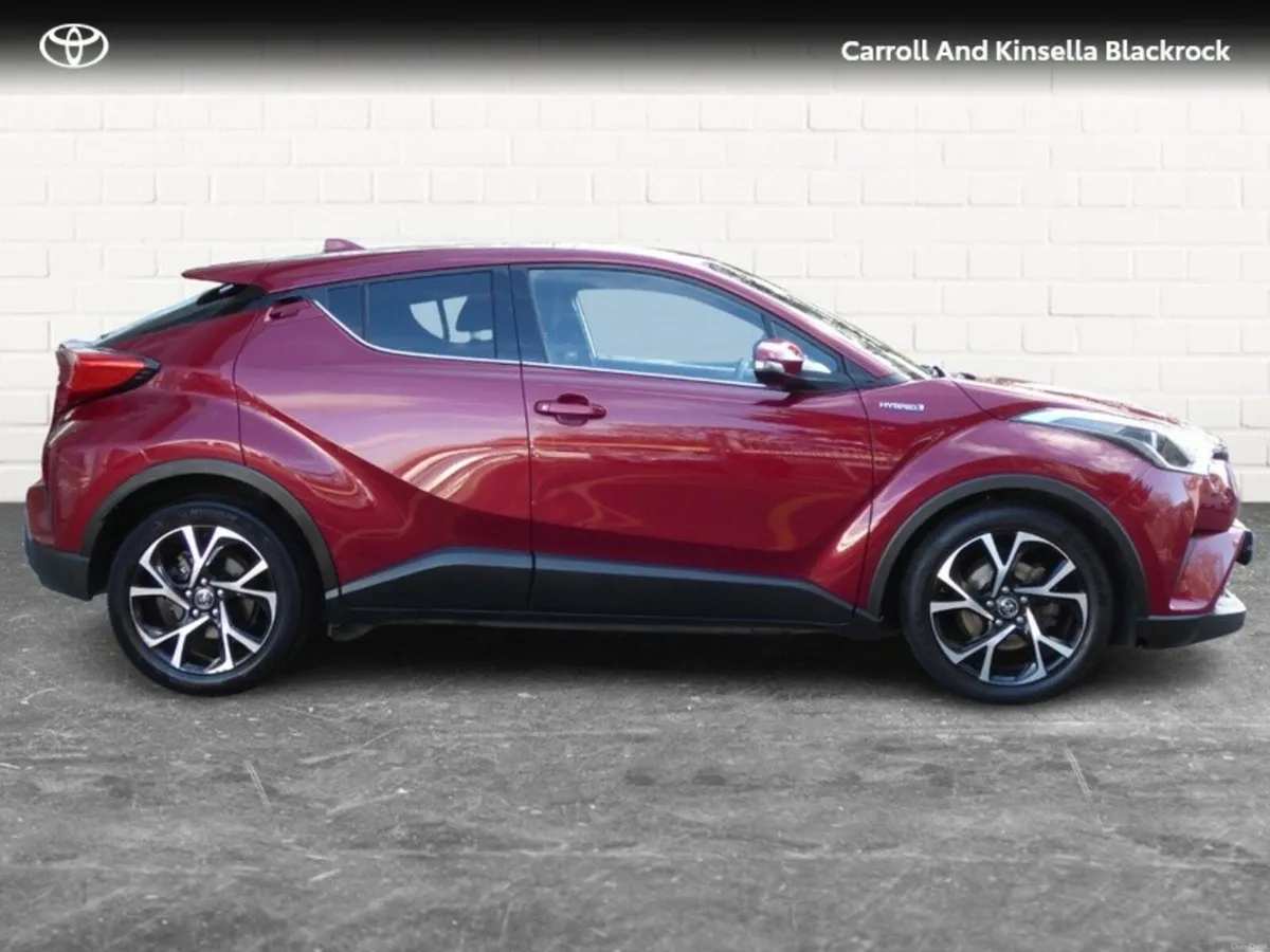 Toyota C-HR Hybrid Sport - Image 3