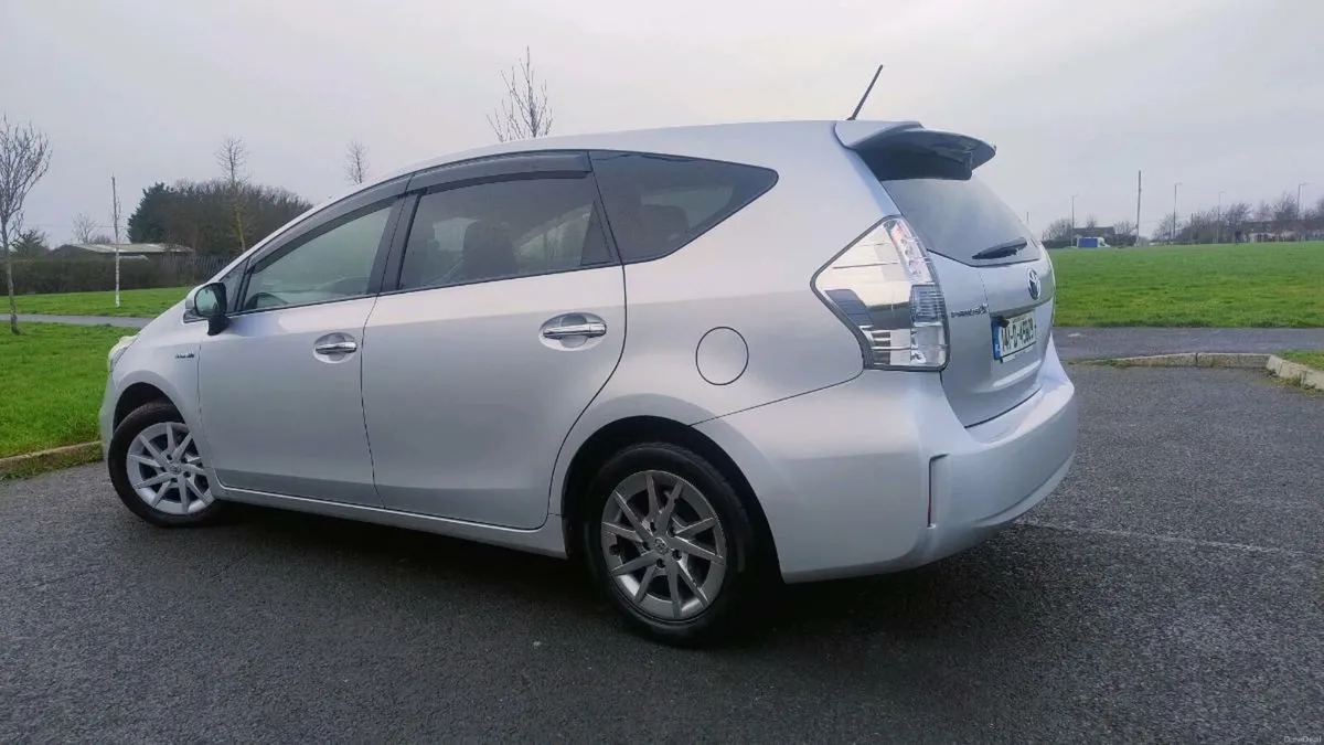AUTO 7SEATER HYBRID TOYOTAPRIUS~NEWNCT 02/27=€8999 - Image 4
