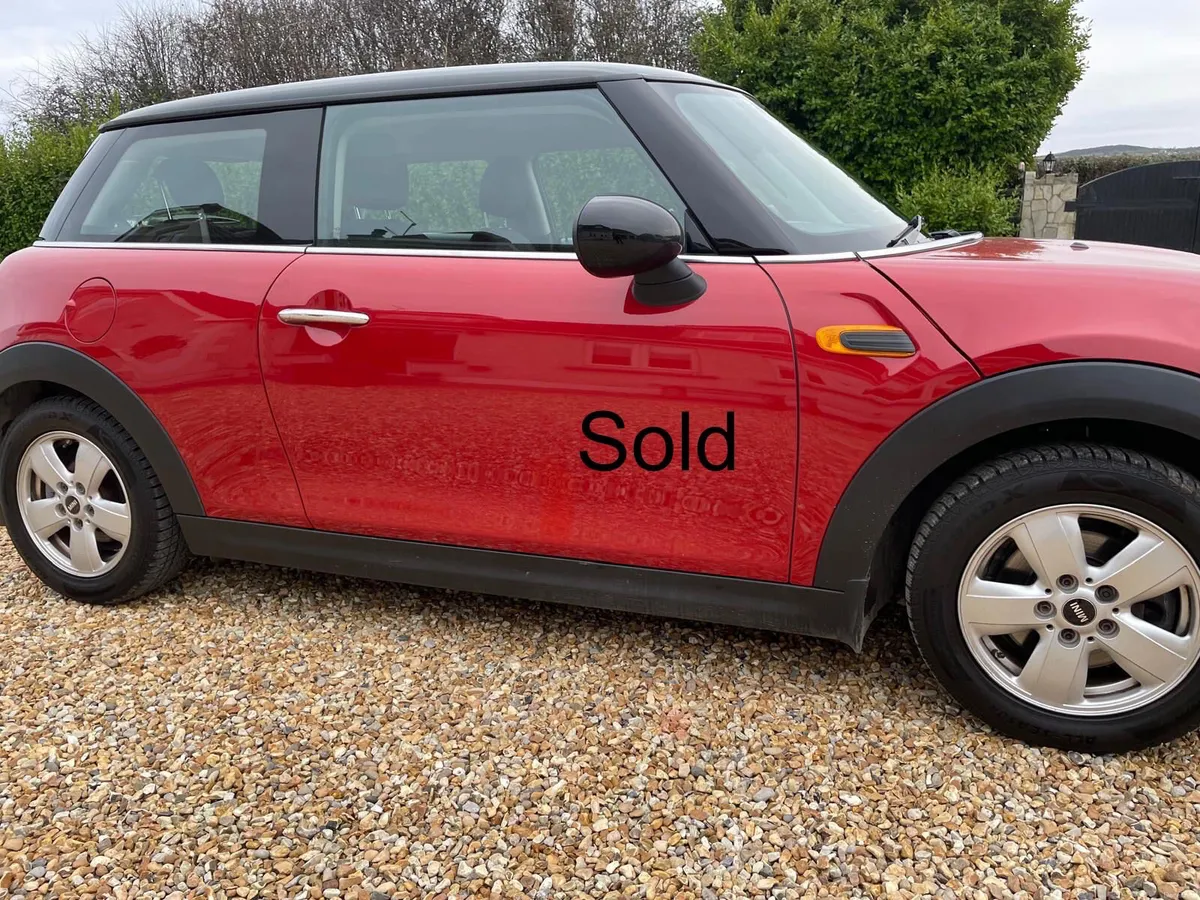 Mini Cooper 2015 - Image 1
