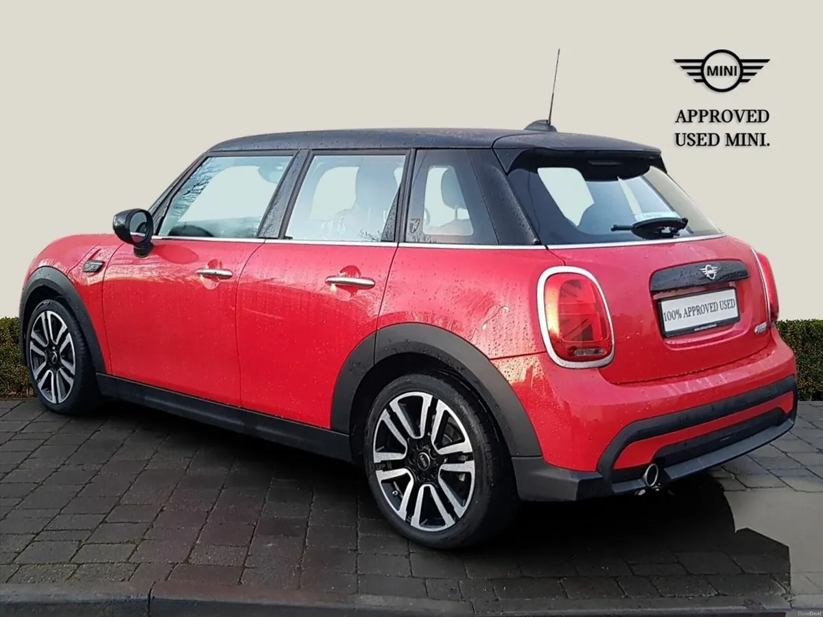 Mini Cooper Exclusive Auto - Image 2