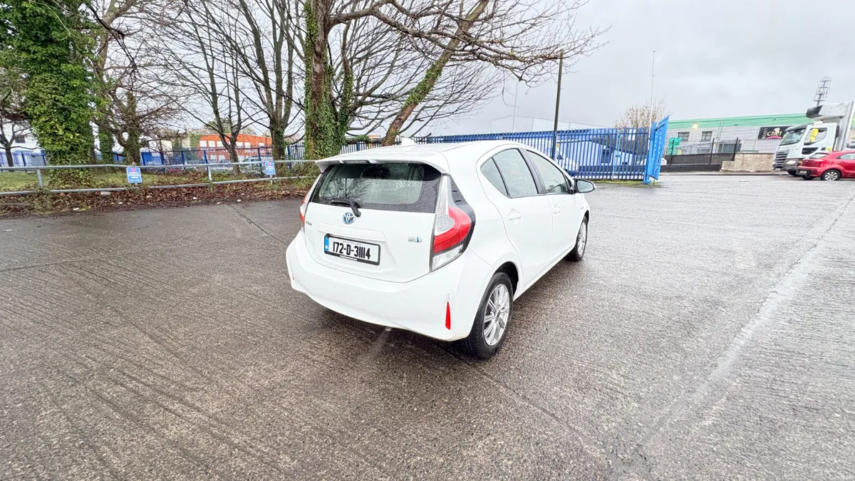 Toyota Aqua 2017 Hybrid Automatic - Image 4