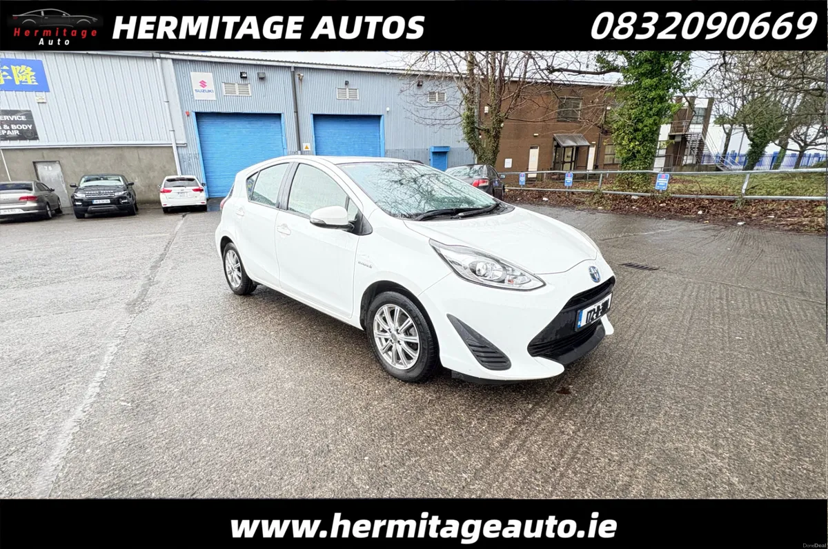 Toyota Aqua 2017 Hybrid Automatic - Image 3