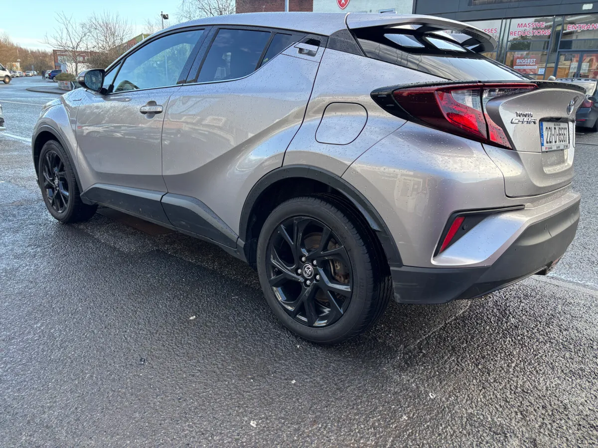 2022 Toyota C-HR 1.8 HYBRID SPORT BITONE - Image 4