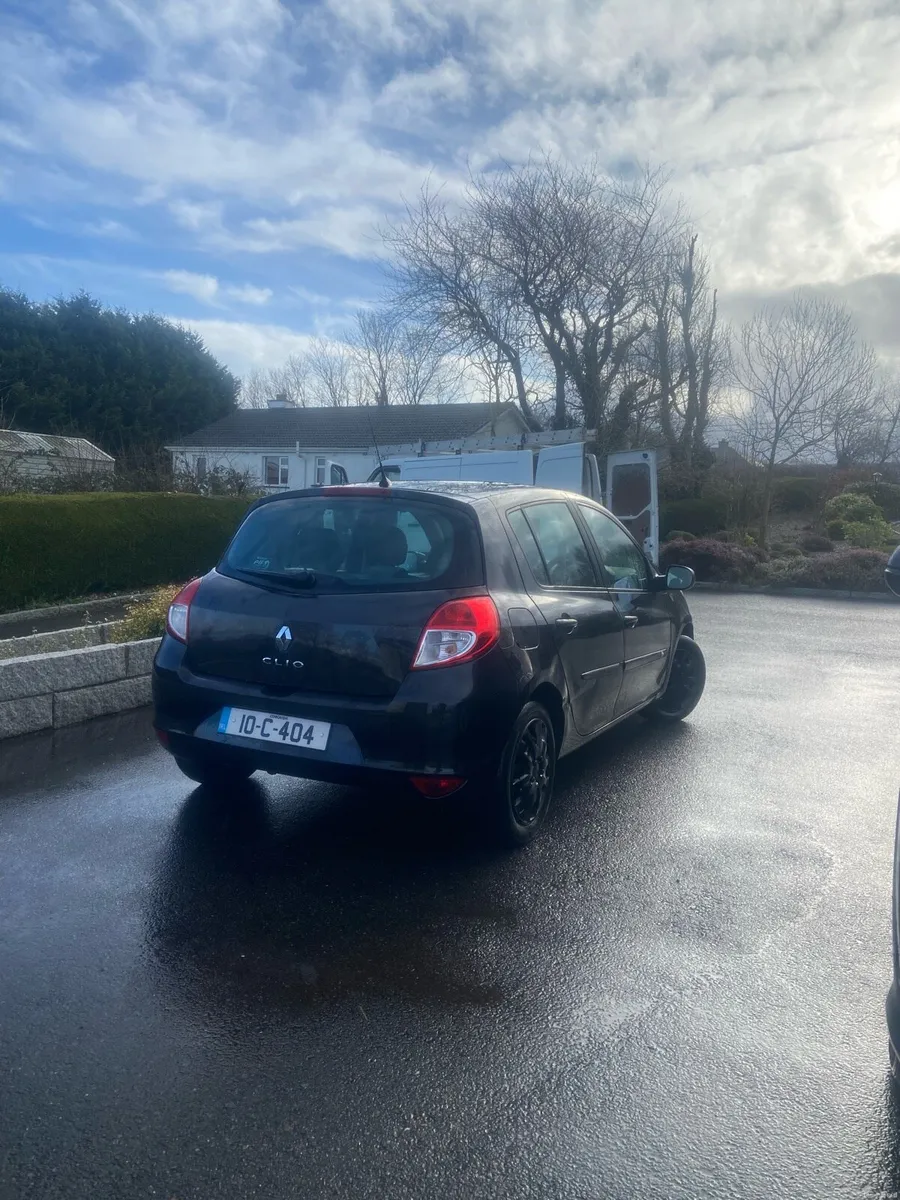 Renault Clio - Image 1