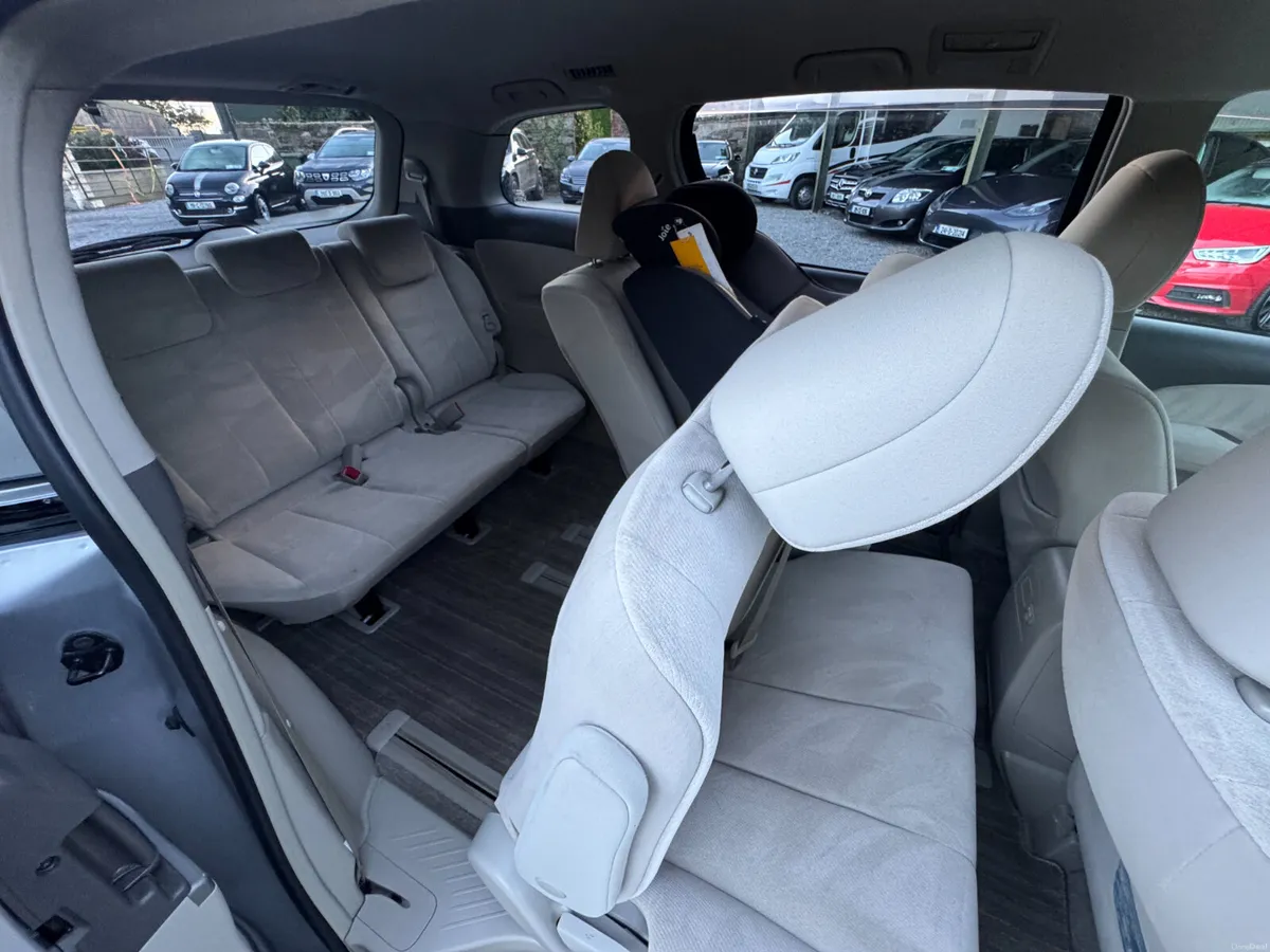 2012 Toyota Estima 2.4 Hybrid 4WD - Image 4