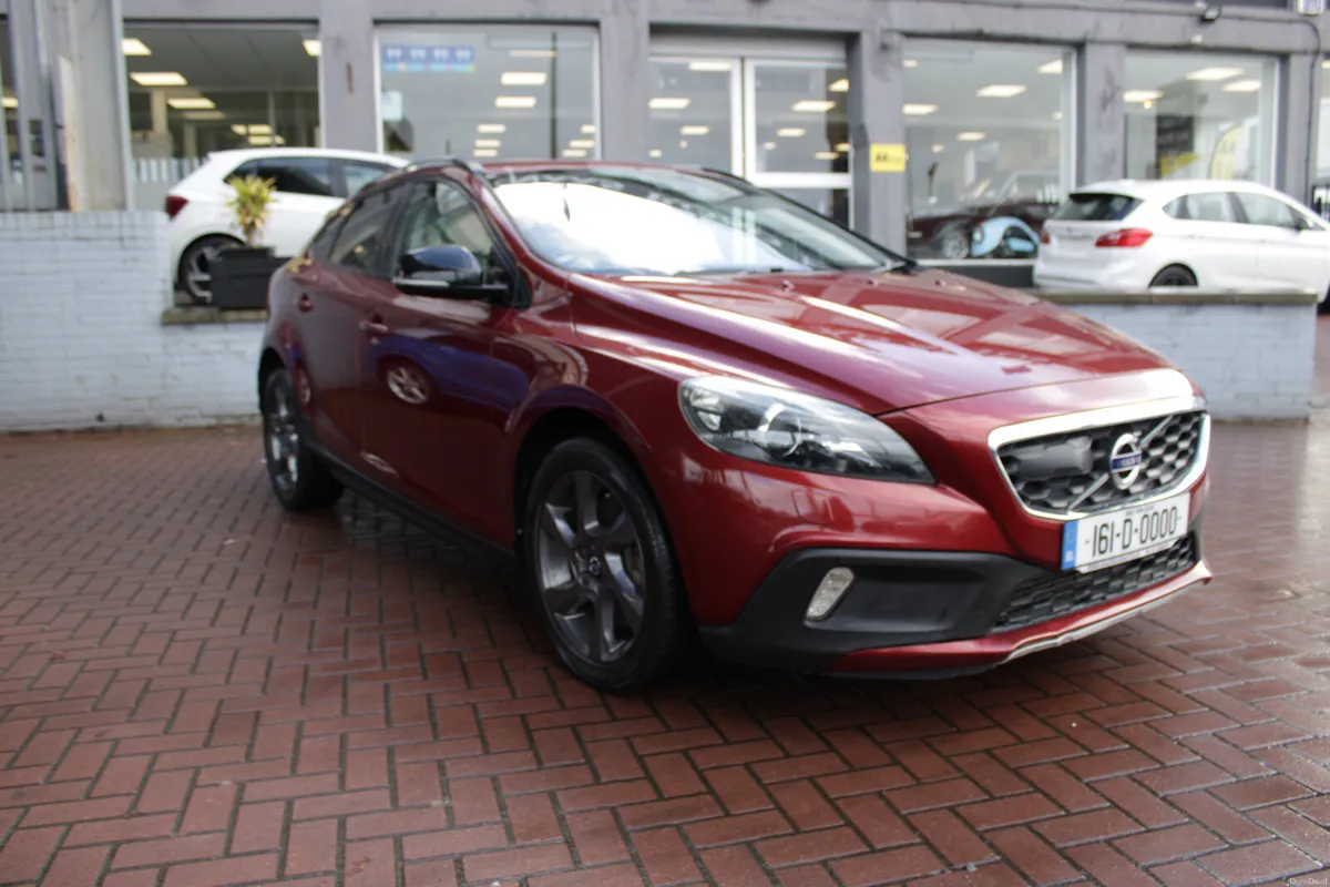 2.0D4 CROSSCOUNTRY 5DR HATCHBACK AUTO HUGE SPEC  / - Image 1