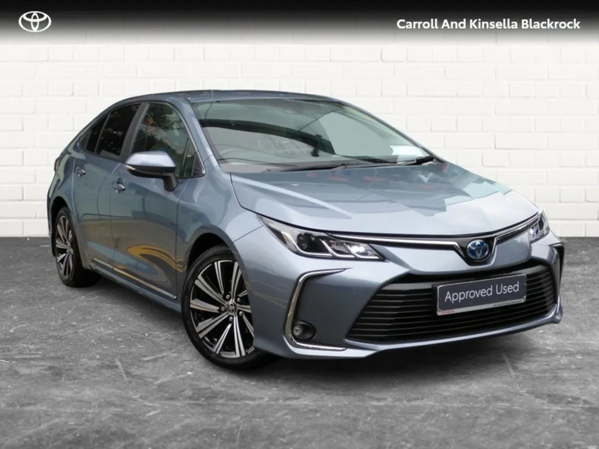 Toyota Corolla Hybrid Luna Sport Saloon - Image 1