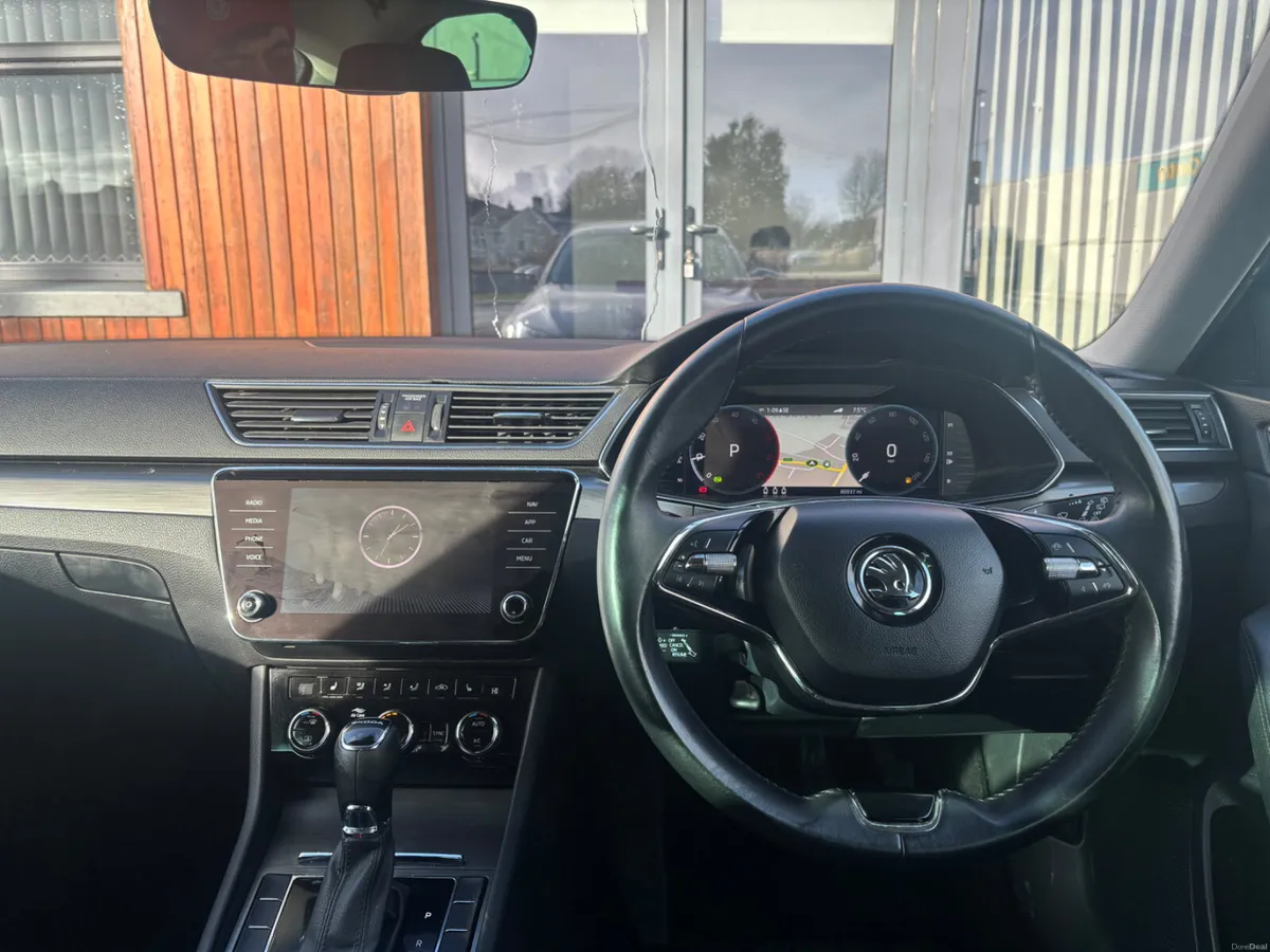 Skoda Superb 2023 - Image 3