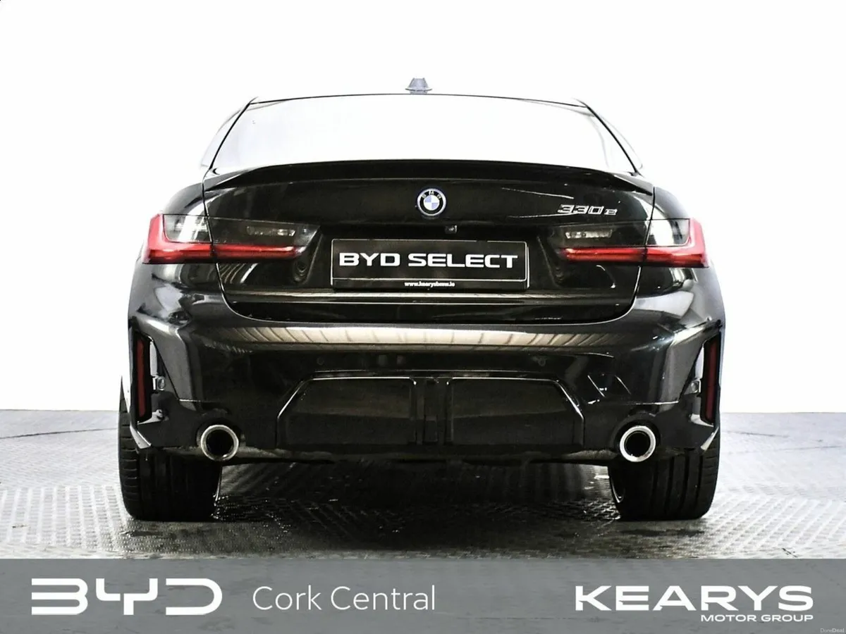 BMW 3-Series 330e M Sport Pro Auto TOP SPEC - Image 3