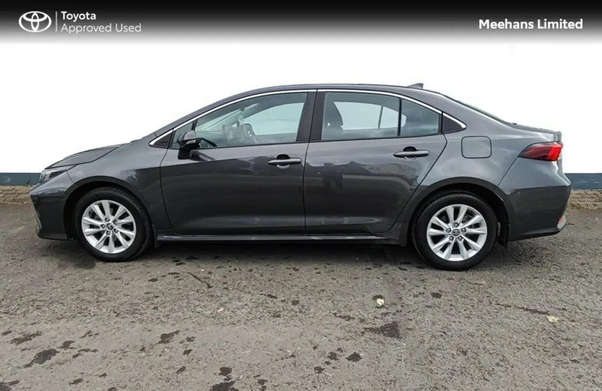 Toyota Corolla COROLLA LUNA SALOON - Image 3