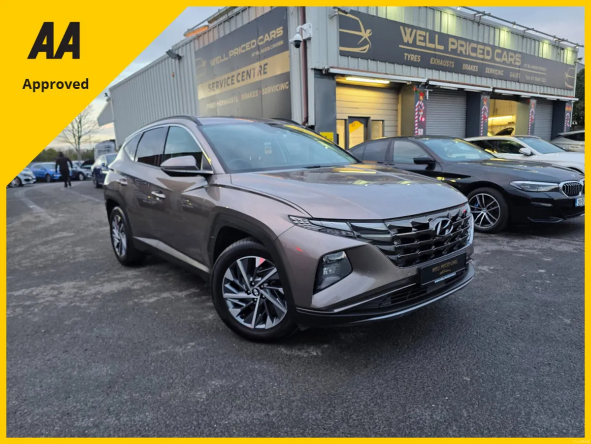 Hyundai Tucson IX35 EXECUTIVE PLUS 5DR DIESEL - Image 1